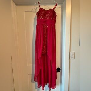 Red lace dress sequins bodice and long chiffon train. Size 6. Adrianna Pappell.